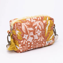 Load image into Gallery viewer, Amelia Quilted Cross Body
