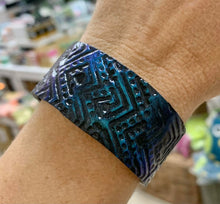 Load image into Gallery viewer, Black Cuff Bracelet
