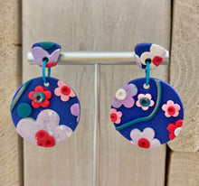 Load image into Gallery viewer, Floral Earrings